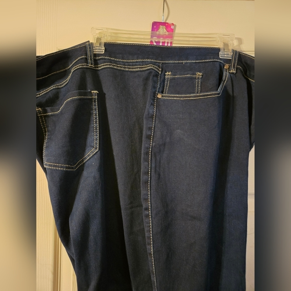 Avenue Butter Denim Skinny Jeans - 32A - Picture 2 of 4